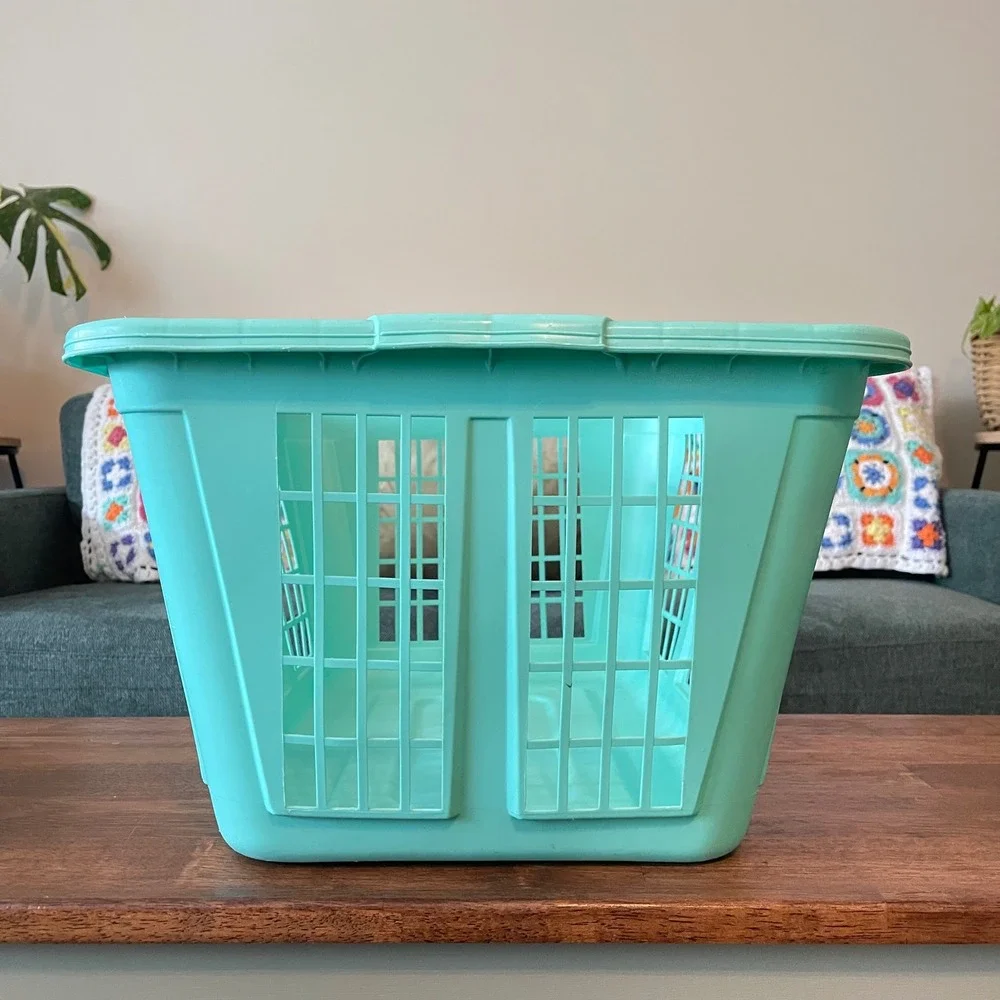 Rubbermaid great shape